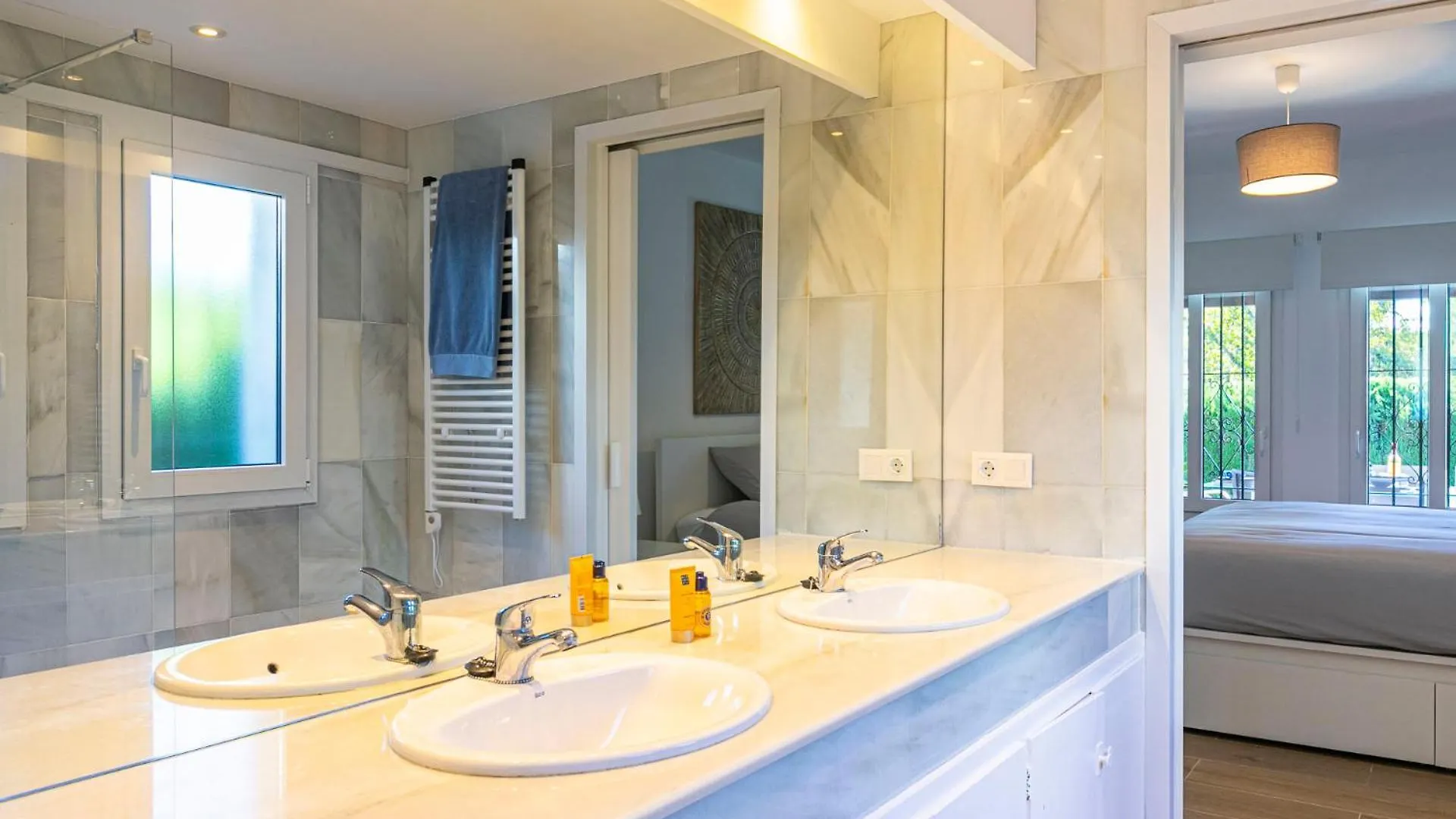 Apartamento El Estilo Andaluz A Pie De Playa Estepona
