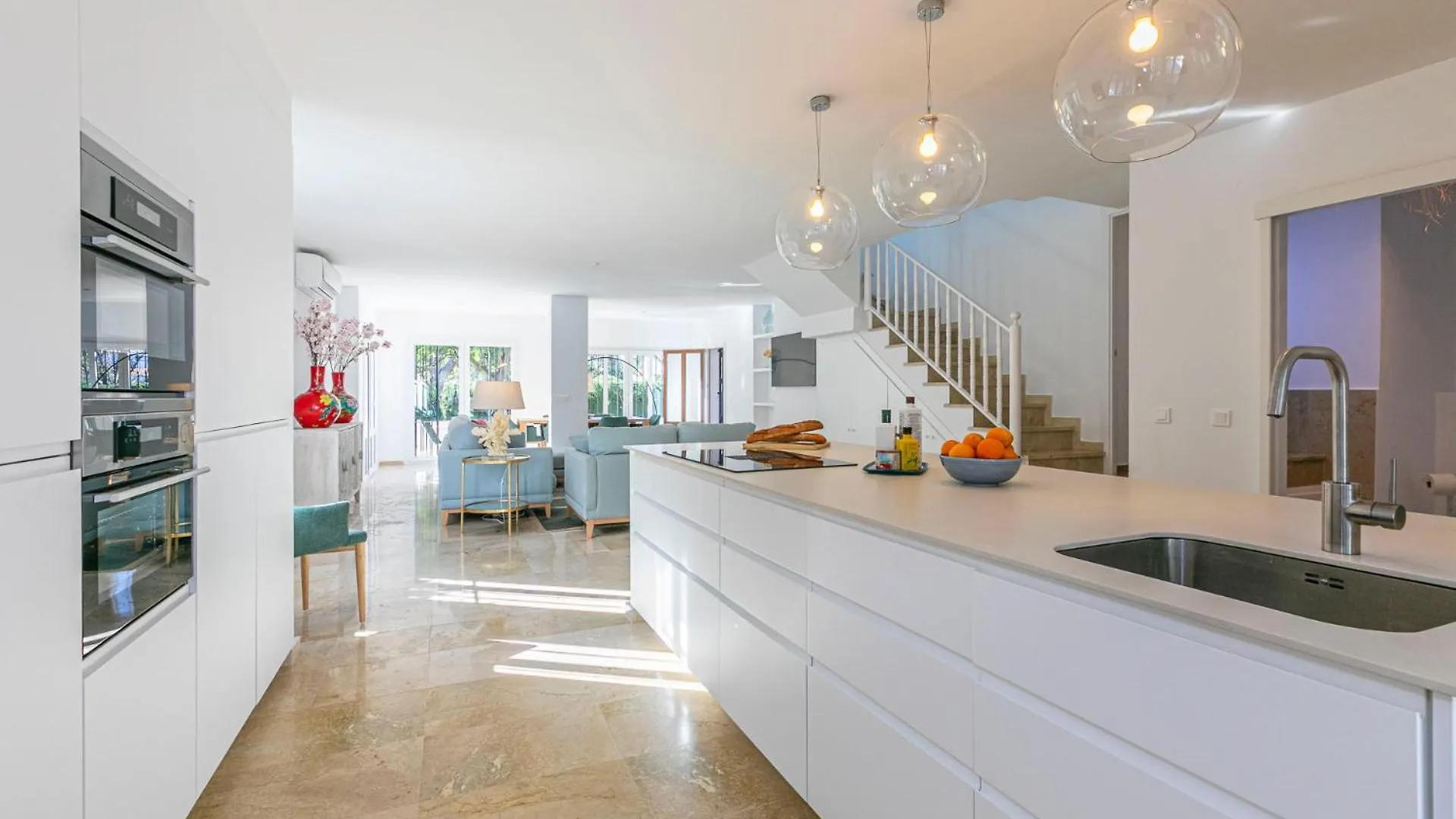 Apartamento El Estilo Andaluz A Pie De Playa Estepona