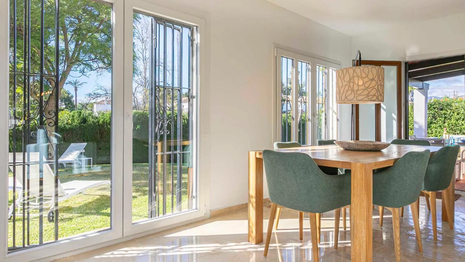 Apartamento El Estilo Andaluz A Pie De Playa Estepona 0*,