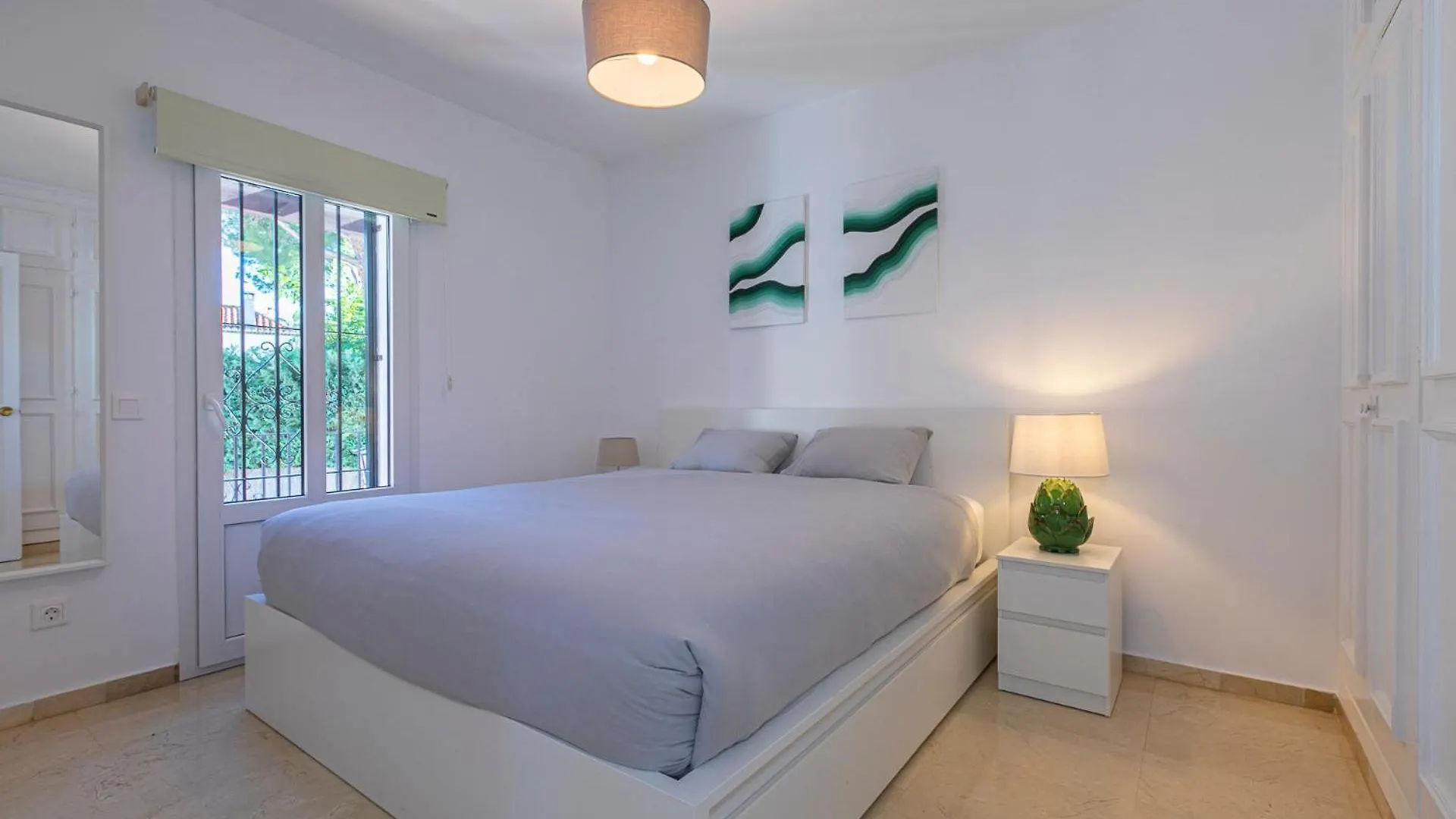 Apartamento El Estilo Andaluz A Pie De Playa Estepona